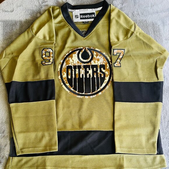 Reebok Other - Reebok Edmonton Oilers Veterans Day McDavid jersey